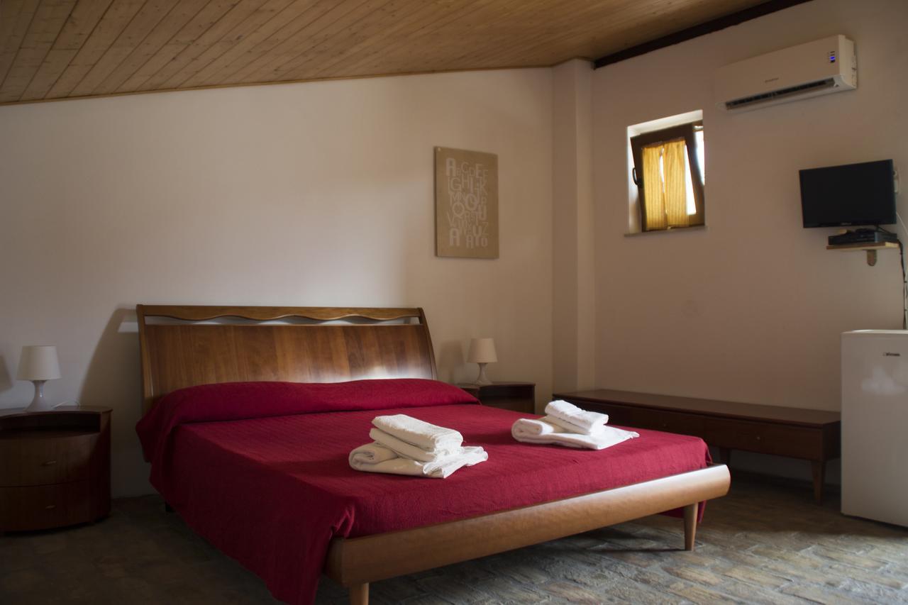 Fontana La Pietra Villa Pisticci Kültér fotó